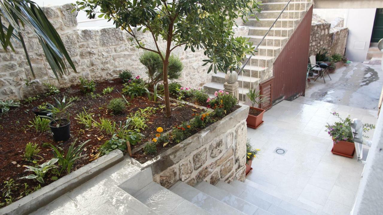 City Center Garden Apartments Šibenik Exteriör bild